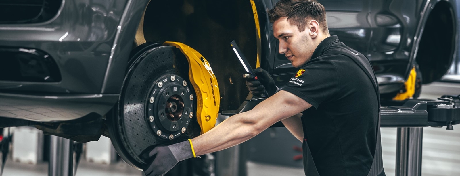 Word jij onze nieuwe monteur? - Nu inclusief €1.000 netto tekenbonus & Porsche Advanced Driver Training.